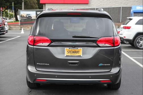 2019 Chrysler Pacifica Hybrid Touring L