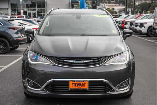 2019 Chrysler Pacifica Hybrid Touring L