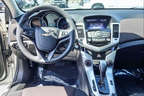 Champagne Silver Metallic 2015 Chevrolet Cruze 1LT