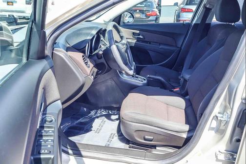 Champagne Silver Metallic 2015 Chevrolet Cruze 1LT
