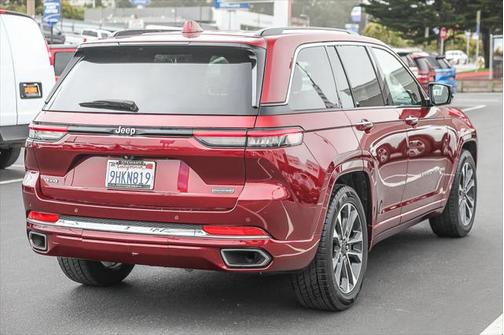 2022 Jeep Grand Cherokee Overland