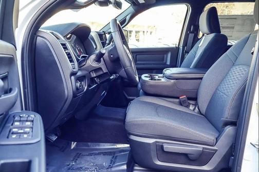 2026 RAM 2500 Tradesman Crew Cab 4x4 6'4' Box