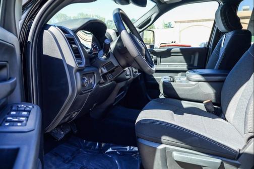 2026 RAM 2500 Tradesman Crew Cab 4x4 6'4' Box