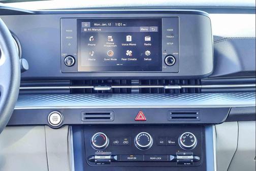 2024 Kia Carnival LX