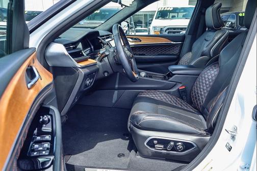 Bright White Clearcoat 2022 Jeep Grand Cherokee 4xe Summit Reserve