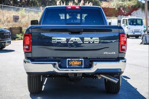 2025 RAM 2500 Tradesman Crew Cab 4x4 6'4' Box