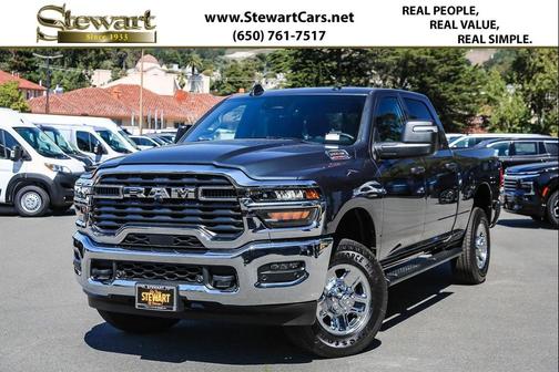 2025 RAM 2500 Tradesman Crew Cab 4x4 6'4' Box