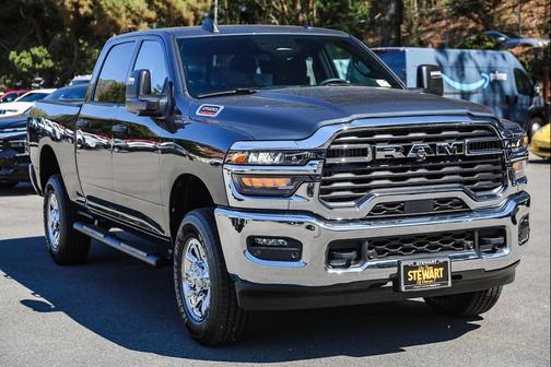 2025 RAM 2500 Tradesman Crew Cab 4x4 6'4' Box