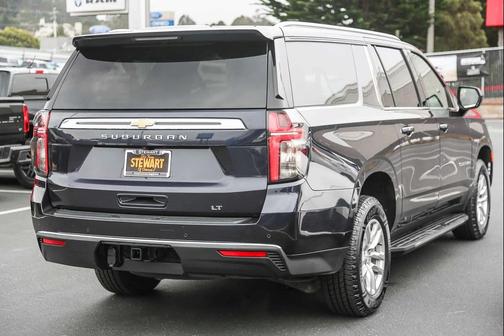 2023 Chevrolet Suburban LT