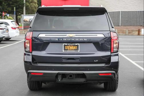 2023 Chevrolet Suburban LT