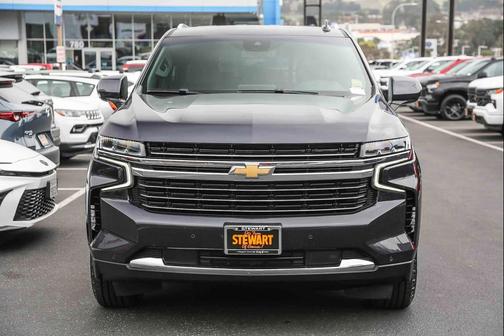 2023 Chevrolet Suburban LT
