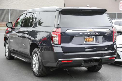 2023 Chevrolet Suburban LT