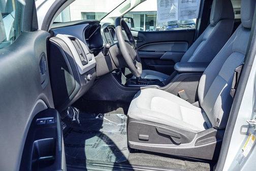 Silver Ice Metallic 2017 Chevrolet Colorado WT