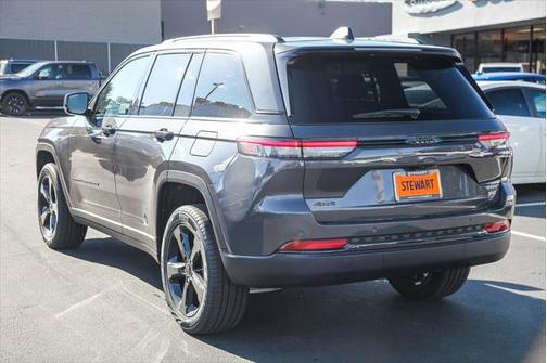 2025 Jeep Grand Cherokee Limited X