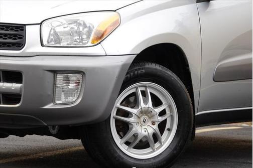 2002 Toyota RAV4 Base