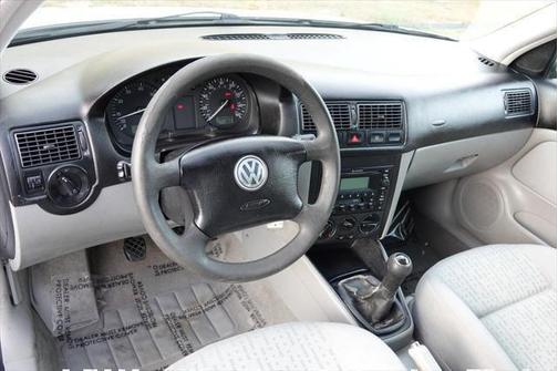 2006 Volkswagen Golf GL 2.0L