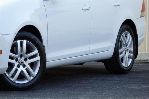 2013 Volkswagen Jetta SportWagen TDI