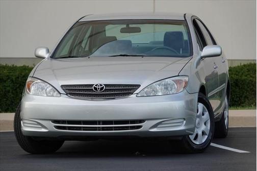 2004 Toyota Camry LE