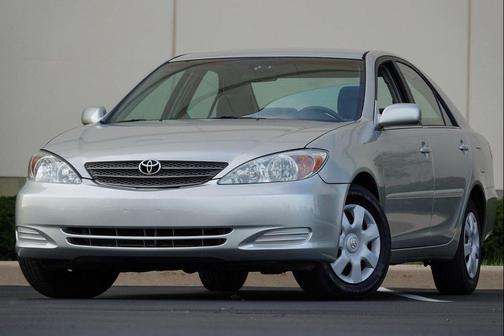 2004 Toyota Camry LE