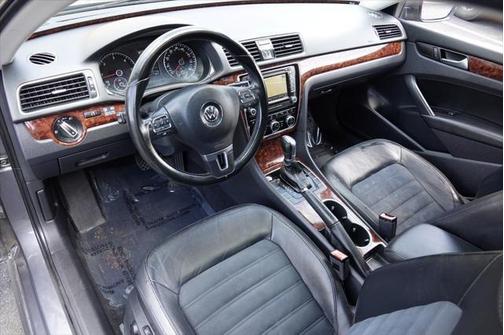2013 Volkswagen Passat 2.0 TDI SEL Premium
