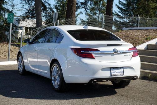 Summit White 2015 Buick Regal Turbo Premium I