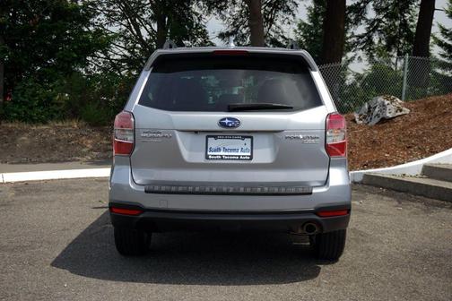 Ice Silver Metallic 2016 Subaru Forester 2.5i Limited