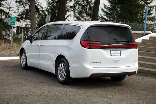 Bright White Clearcoat 2023 Chrysler Pacifica Touring-L
