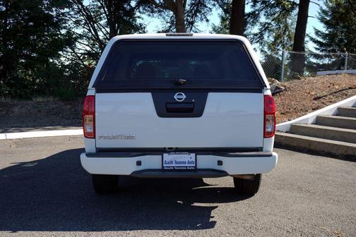 Glacier White 2017 Nissan Frontier S