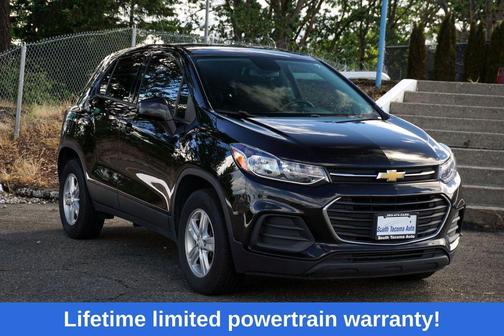 Mosaic Black Metallic 2022 Chevrolet Trax LS