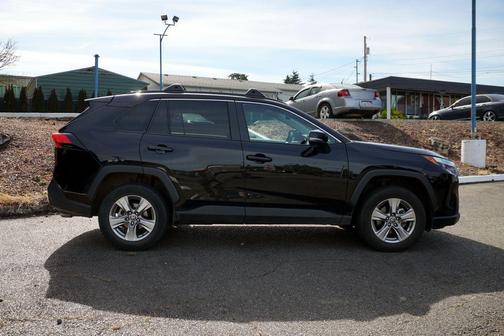 Midnight Black Metallic 2022 Toyota RAV4 XLE