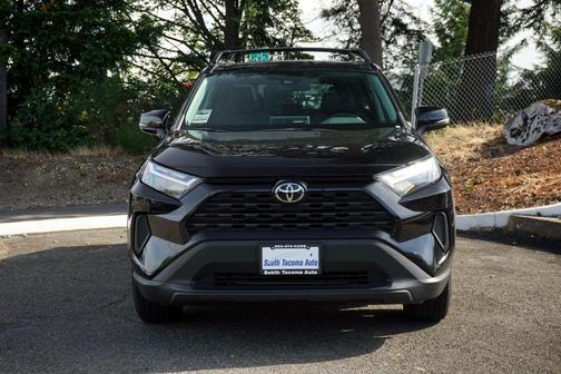 Midnight Black Metallic 2022 Toyota RAV4 XLE