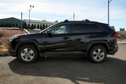 Midnight Black Metallic 2022 Toyota RAV4 XLE