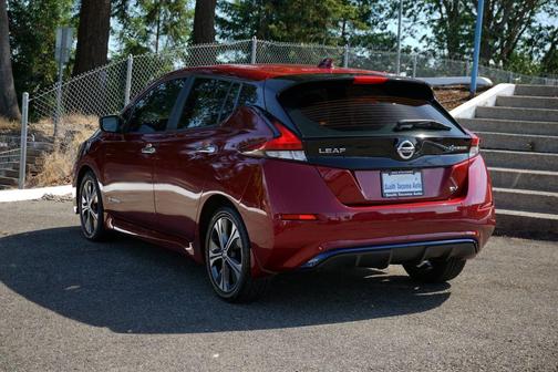 Scarlet Ember 2018 Nissan Leaf SV