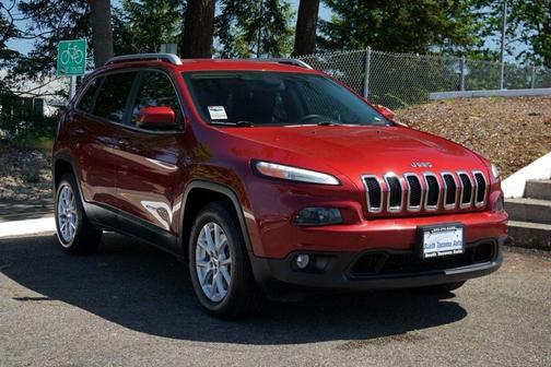 Deep Cherry Red Crystal Pearlcoat 2015 Jeep Cherokee Latitude