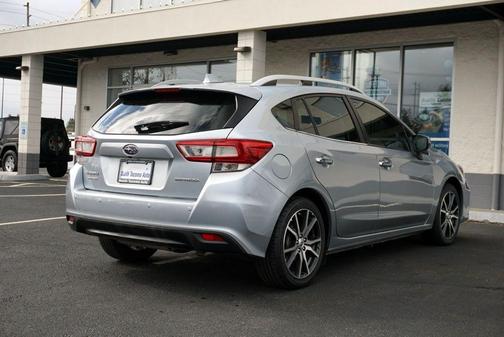 Ice Silver Metallic 2018 Subaru Impreza 2.0i Limited