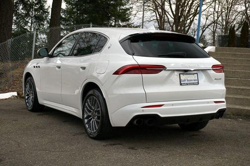 Bianco 2024 Maserati Grecale GT