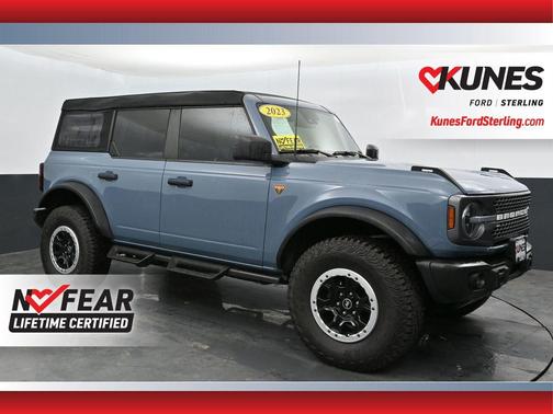 Azure Gray Metallic Tri-Coat 2023 Ford Bronco