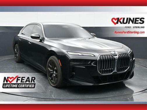 Black Sapphire Metallic 2023 BMW 760 i xDrive