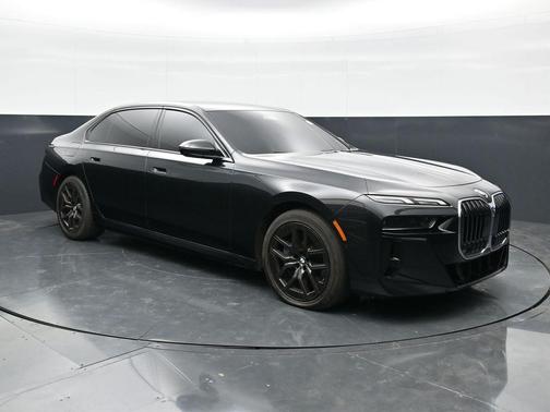 Black Sapphire Metallic 2023 BMW 760 i xDrive