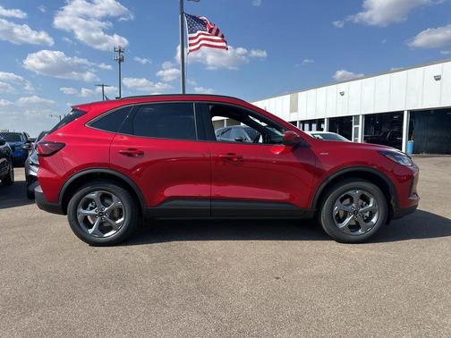 2026 Ford Escape ST-Line Select