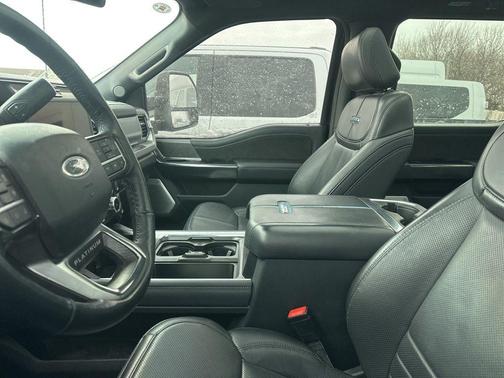2025 Ford F-250 Platinum