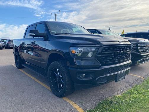 Diamond Black Crystal Pearlcoat 2022 RAM 1500 Big Horn/Lone Star