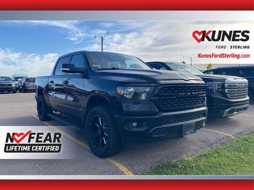 Diamond Black Crystal Pearlcoat 2022 RAM 1500 Big Horn/Lone Star