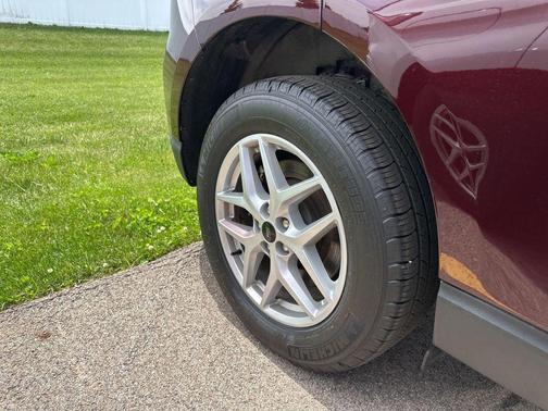 Burgundy Velvet Metallic Tinted Clearcoat 2024 Ford Edge SEL
