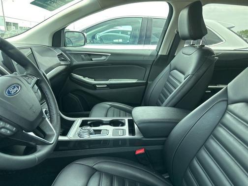 Burgundy Velvet Metallic Tinted Clearcoat 2024 Ford Edge SEL