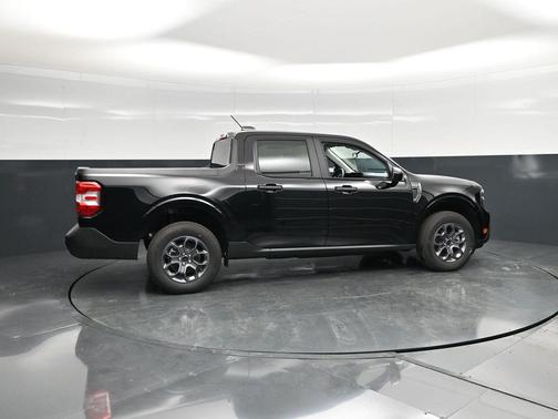 Shadow Black 2025 Ford Maverick XLT
