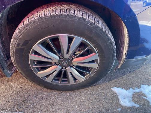 2018 Nissan Pathfinder S