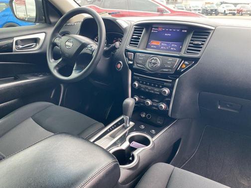 2018 Nissan Pathfinder S