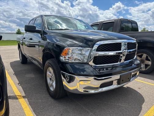 2019 RAM 1500 SLT