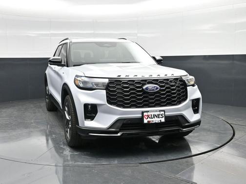 Space White Metallic 2026 Ford Explorer ST-Line